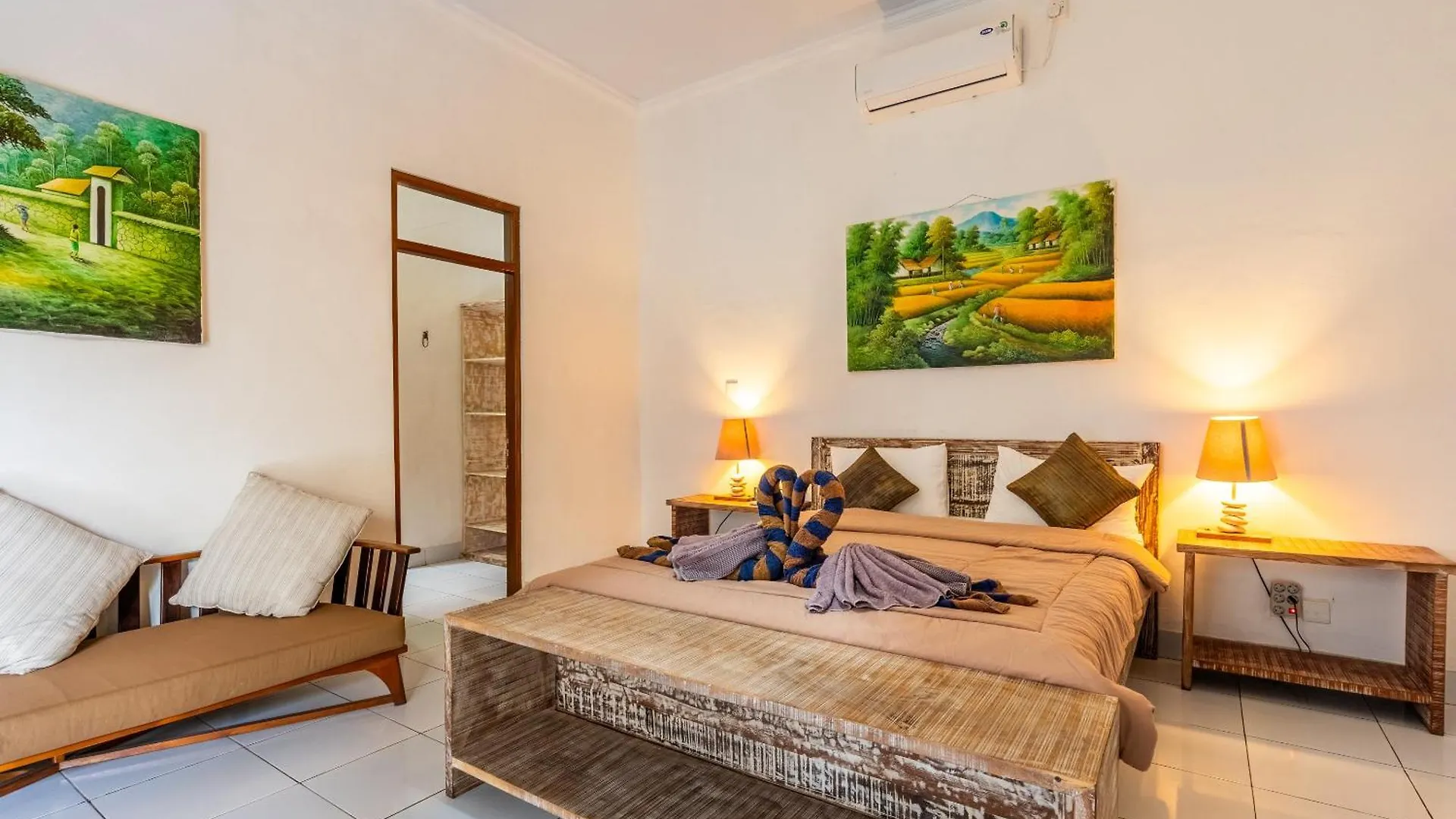 3-Bedroom Villa Near Kudeta Beach - Oberoi Street By Ibali Management Seminyak  0*, Seminyak (Bali) Indonesia