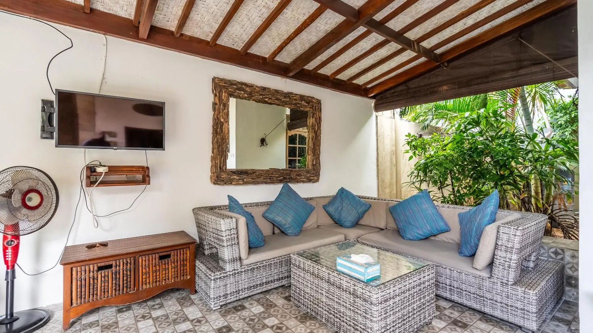 3-Bedroom Villa Near Kudeta Beach - Oberoi Street By Ibali Management Seminyak   Seminyak (Bali)