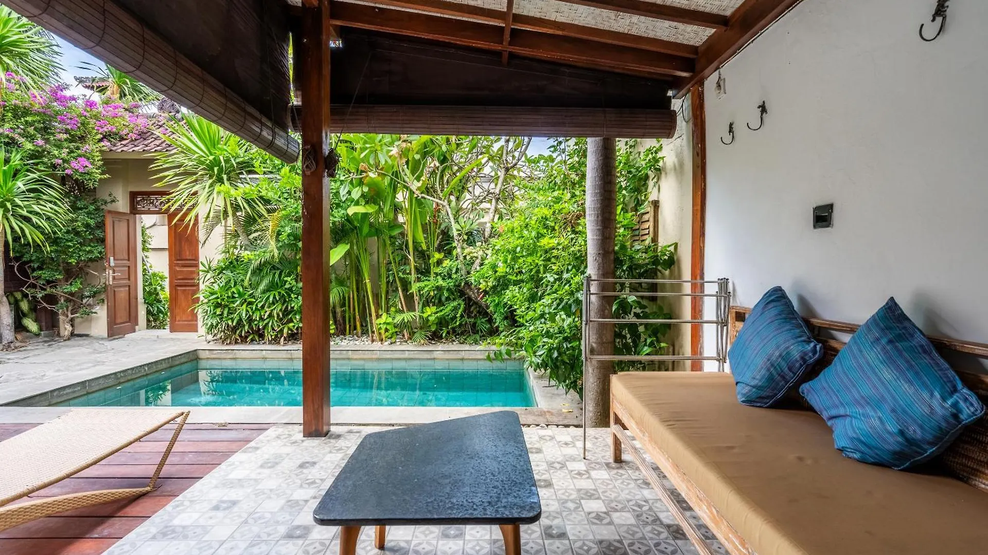 3-Bedroom Villa Near Kudeta Beach - Oberoi Street By Ibali Management Seminyak